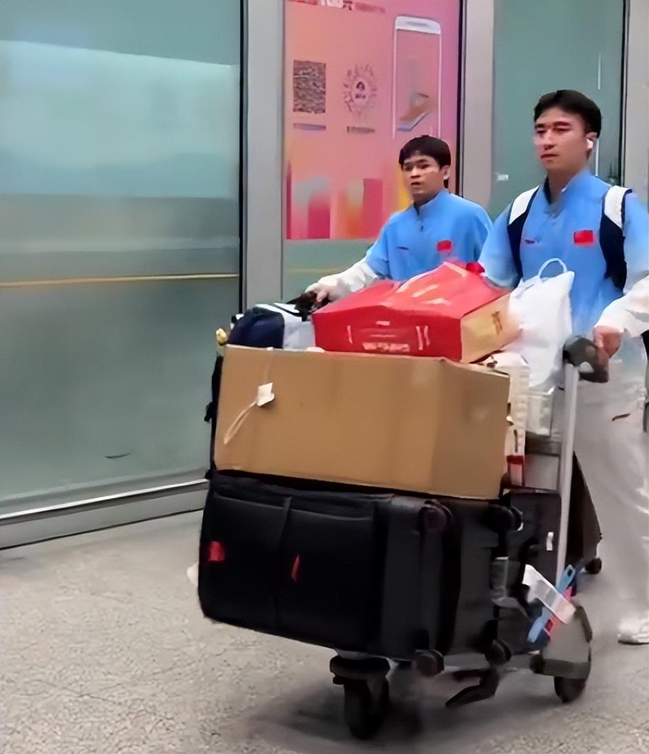 不断地发展自己介绍图片