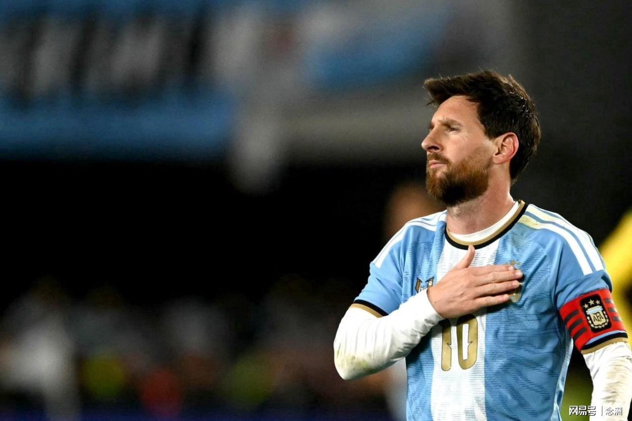 梅西把告别战球衣送给河床！贝宁全员没拿到+被拒合影 仅主帅获签名